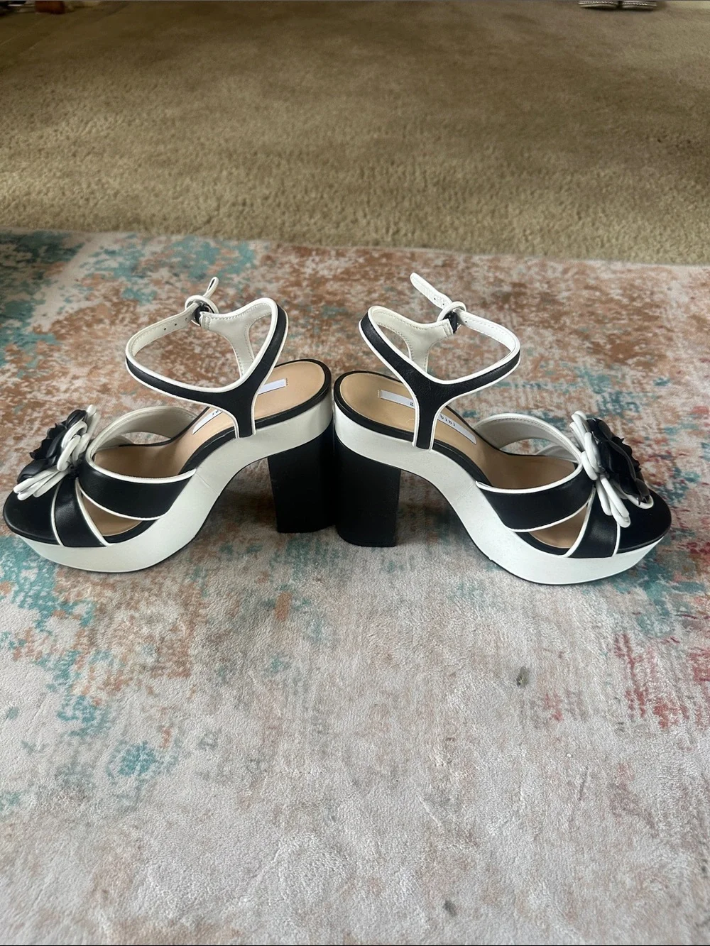 Gianni Bini Black and White Floral Platform Sandals